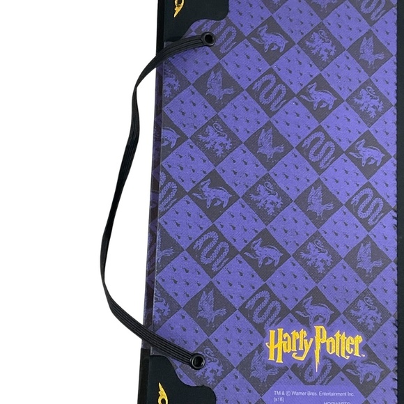 Harry Potter Hogwarts Warner Bros Lined Paper Journal with Die-Cast Metal Crest - Picture 9 of 12